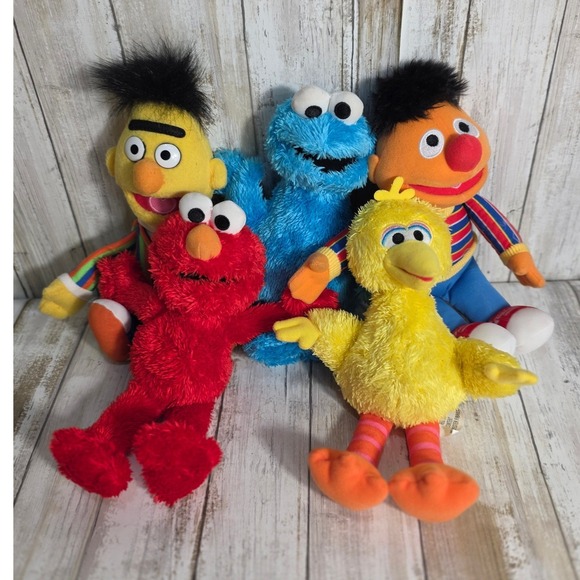 Sesame Street Plush Lot Elmo Cookie Monster Big Bird Bert Ernie Hasbro 2013 10in - Picture 3 of 9